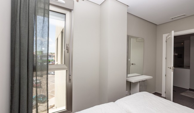 Resale - Apartment - Villamartín
