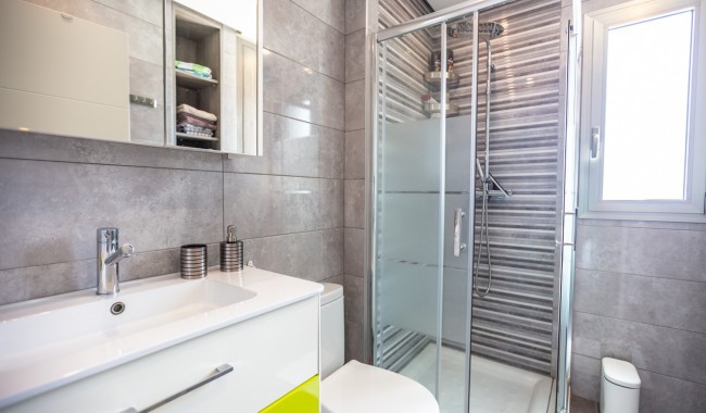 Resale - Apartment - Villamartín