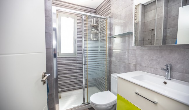Resale - Apartment - Villamartín