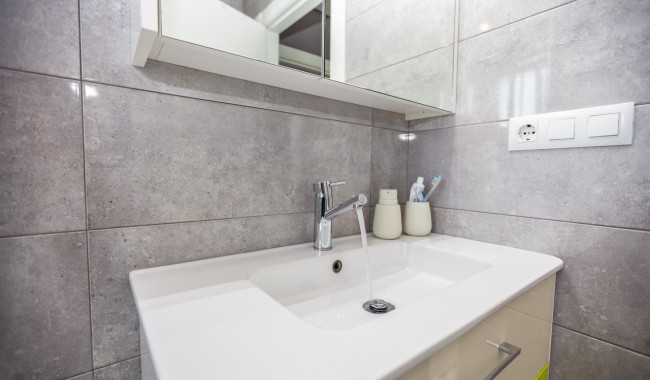 Resale - Apartment - Villamartín