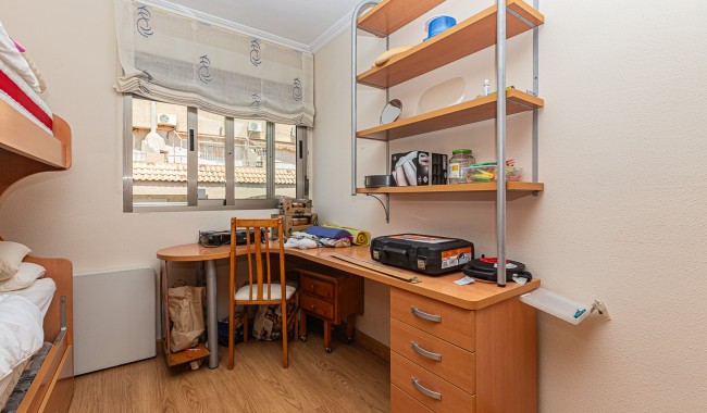 Resale - Apartment - Torrevieja - Beach