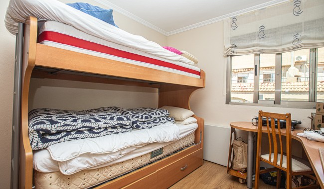 Resale - Apartment - Torrevieja - Beach