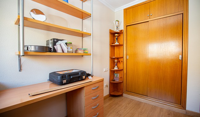 Resale - Apartment - Torrevieja - Beach