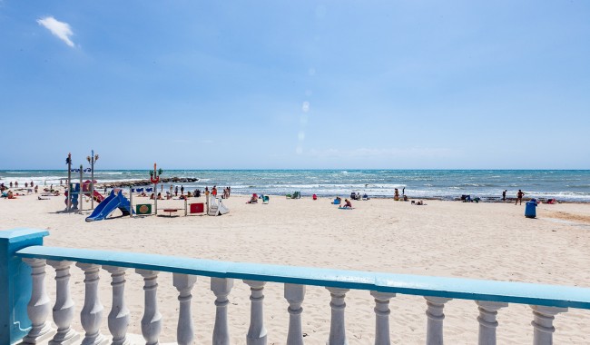 Resale - Apartment - Torrevieja - Beach