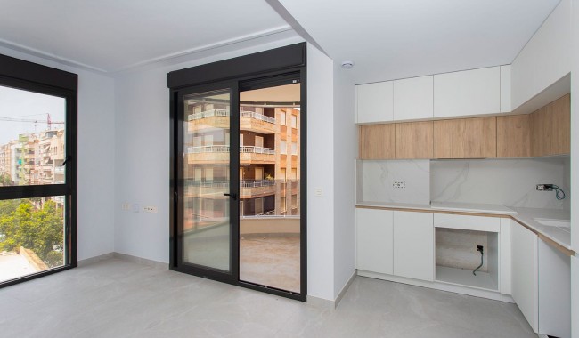 Resale - Apartment - Torrevieja - Beach