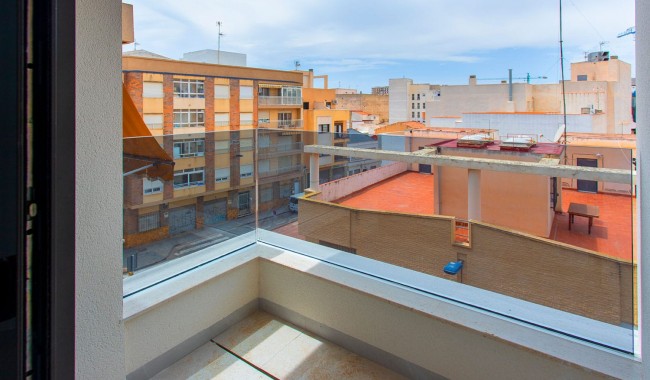 Resale - Apartment - Torrevieja - Beach