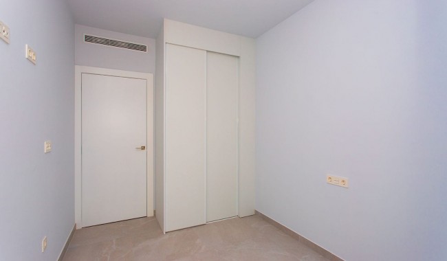 Resale - Apartment - Torrevieja - Beach