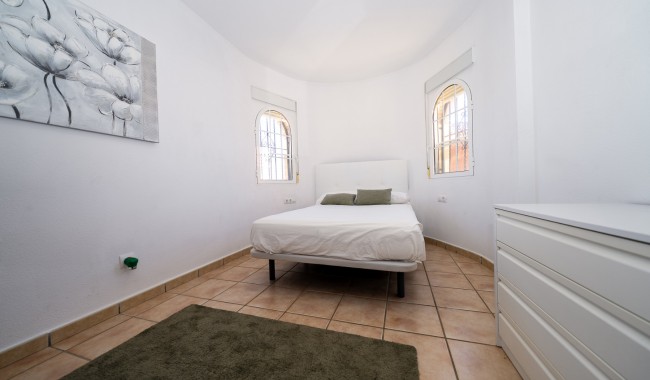 Segunda mano - Villa - Playa Flamenca - Sportcentre