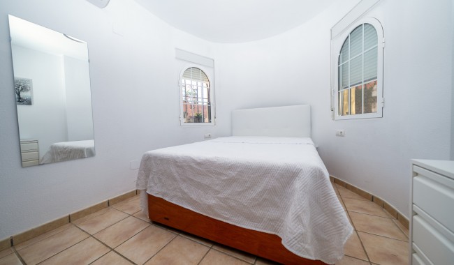 Segunda mano - Villa - Playa Flamenca - Sportcentre