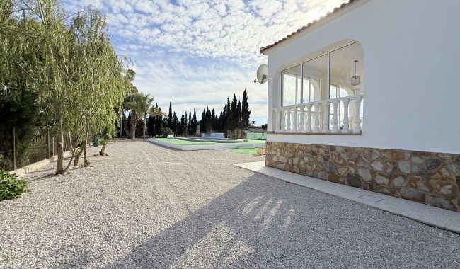 Begagnad - Finca - Dolores