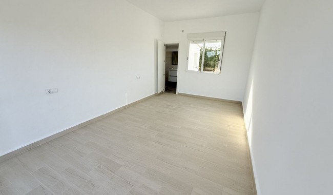 Begagnad - Finca - Dolores