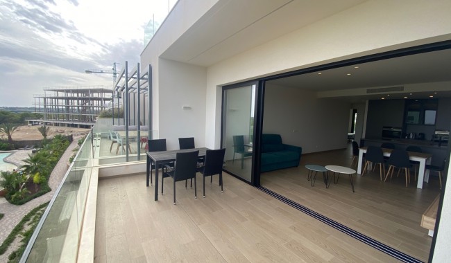 Resale - Apartment - Las Colinas Golf Resort