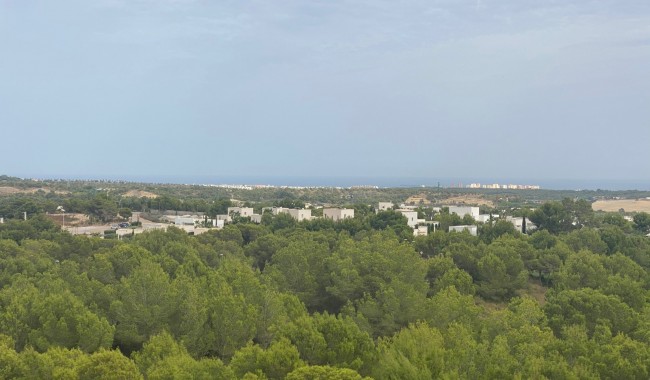 Resale - Apartment - Las Colinas Golf Resort