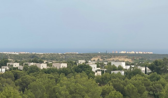 Resale - Apartment - Las Colinas Golf Resort