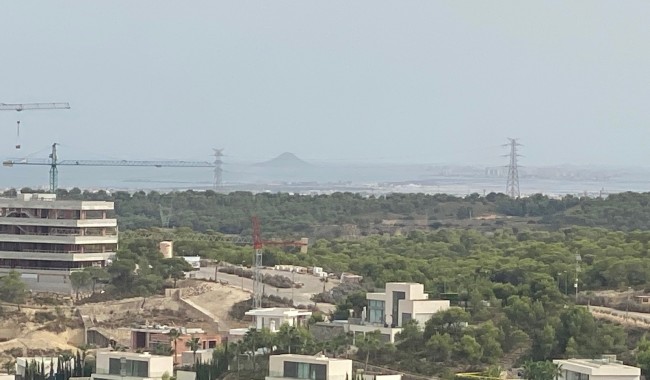 Resale - Apartment - Las Colinas Golf Resort