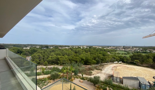 Resale - Apartment - Las Colinas Golf Resort