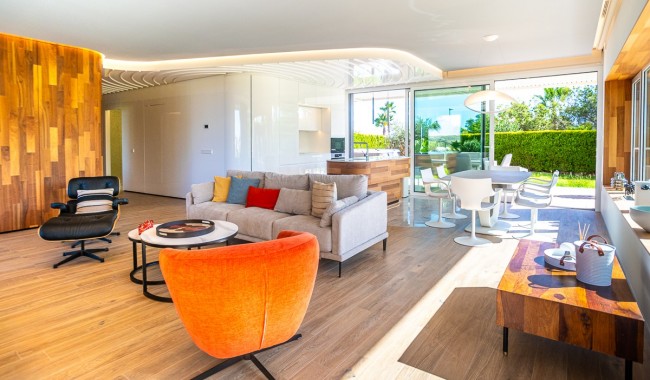 Resale - Apartment - Las Colinas Golf Resort