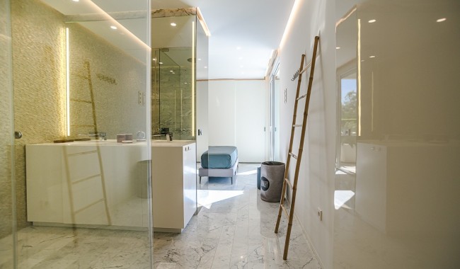 Resale - Apartment - Las Colinas Golf Resort