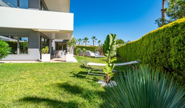 Resale - Apartment - Las Colinas Golf Resort