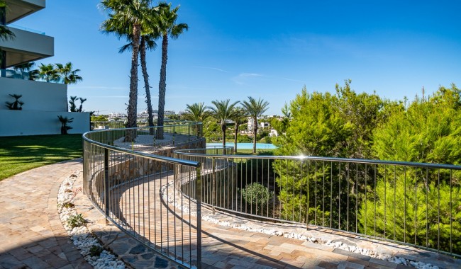 Resale - Apartment - Las Colinas Golf Resort