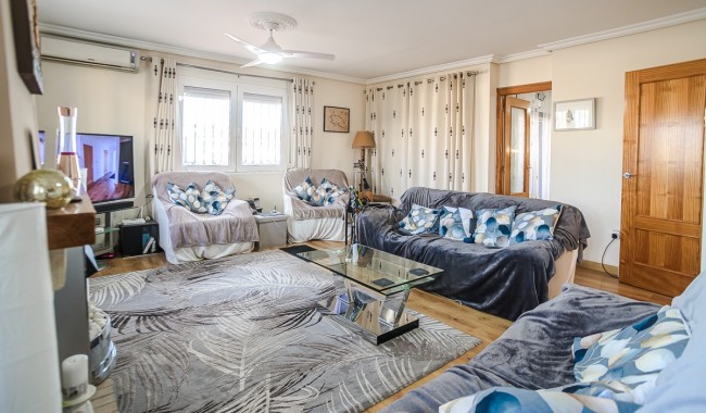 Resale - Villa - Torrevieja - LOS BALCONES - LOS ALTOS
