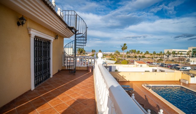 Resale - Villa - Torrevieja - LOS BALCONES - LOS ALTOS