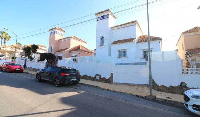 Begagnad - Villa - Orihuela Costa - Villamartín