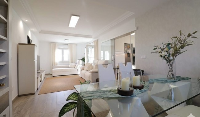 Begagnad - Villa - Orihuela Costa - Villamartín