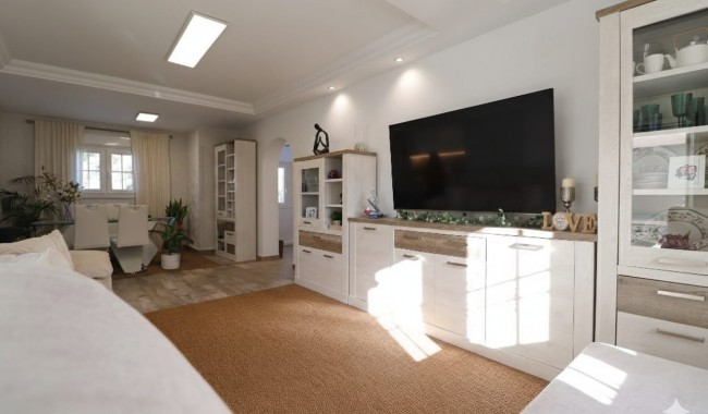 Begagnad - Villa - Orihuela Costa - Villamartín