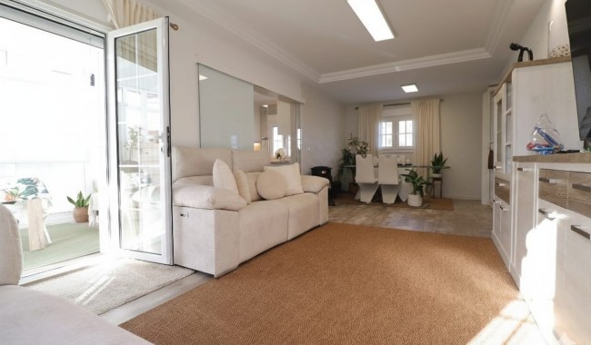 Begagnad - Villa - Orihuela Costa - Villamartín