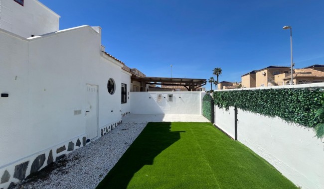 Resale - Bungalow - Punta Prima - Serena