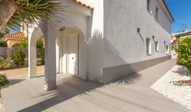 Brukt - Villa - Torrevieja - Los Balcones