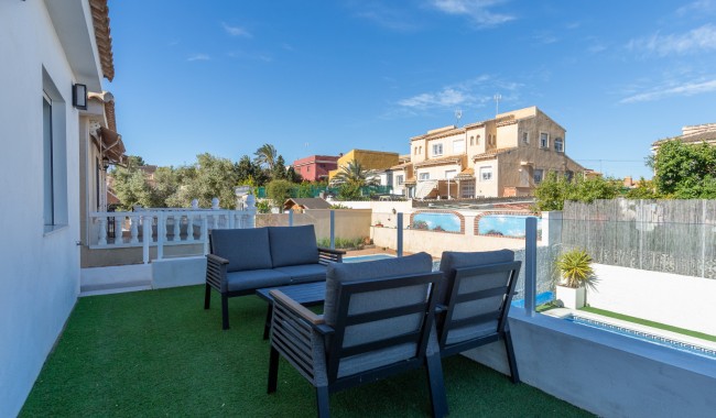 Brukt - Villa - Torrevieja - Los Balcones