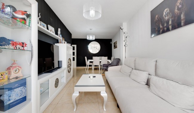 Resale - Apartment - Torrevieja - Centro - Muelle Pesquero