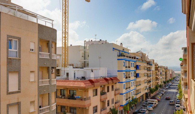 Resale - Apartment - Torrevieja - Centro - Muelle Pesquero