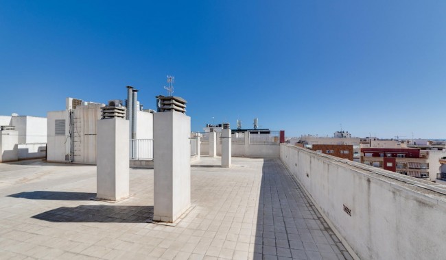 Resale - Apartment - Torrevieja - Centro - Muelle Pesquero