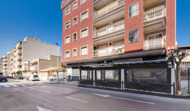 Resale - Apartment - Torrevieja - Centro - Muelle Pesquero