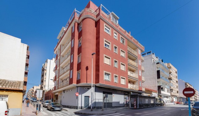 Resale - Apartment - Torrevieja - Centro - Muelle Pesquero