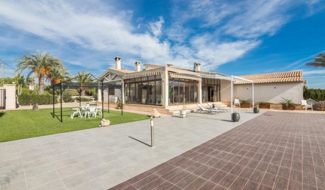 Begagnad - Villa - Elche - Corte Ingles