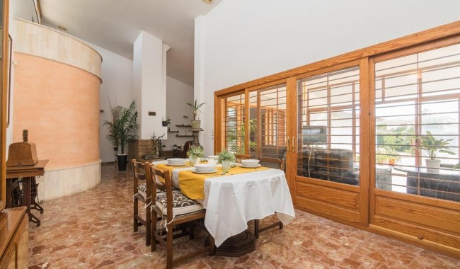 Begagnad - Villa - Elche - Corte Ingles