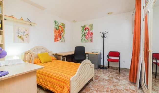 Begagnad - Villa - Elche - Corte Ingles