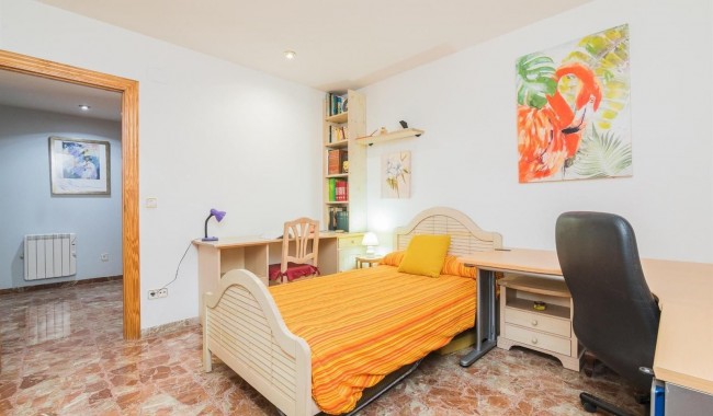Begagnad - Villa - Elche - Corte Ingles