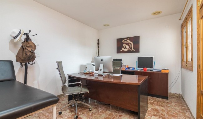 Begagnad - Villa - Elche - Corte Ingles