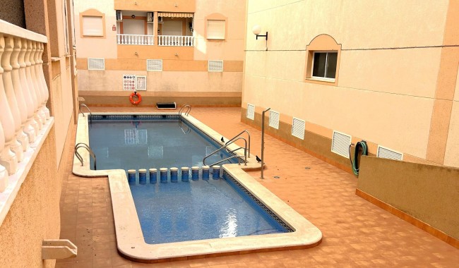 Resale - Apartment - Torrevieja - El Molino