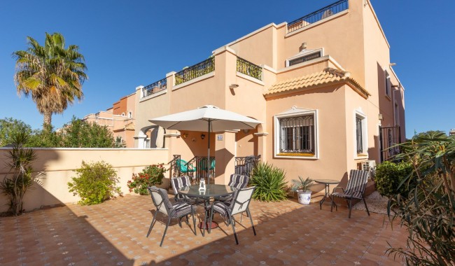 Resale - Quatro house - Orihuela Costa - PAU 8