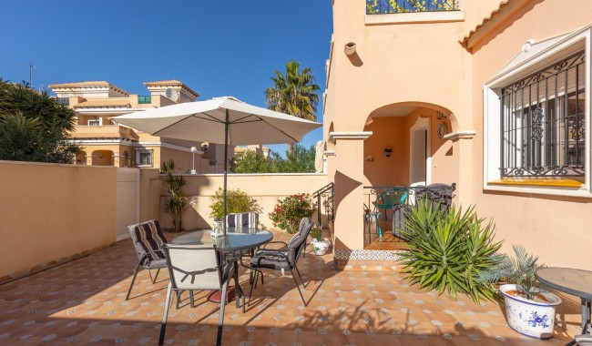 Resale - Quatro house - Orihuela Costa - PAU 8