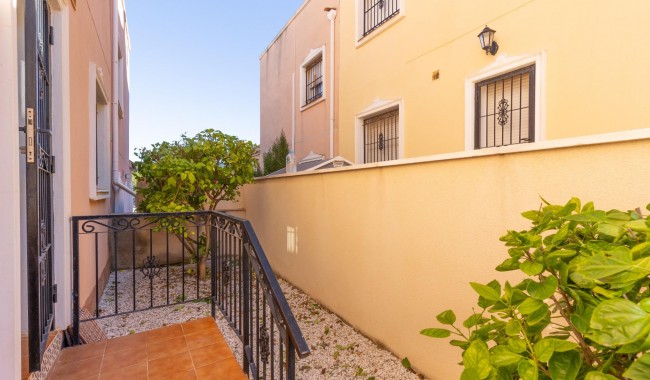 Resale - Quatro house - Orihuela Costa - PAU 8