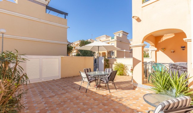 Resale - Quatro house - Orihuela Costa - PAU 8