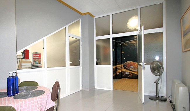 Resale - Business premises - Torrevieja - Las Piscinas Naturales