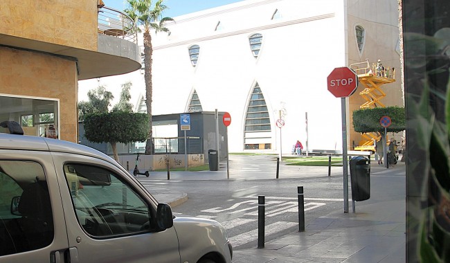 Resale - Business premises - Torrevieja - Las Piscinas Naturales